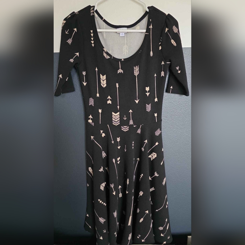 4 Lularoe Clothings (ALL For $25)